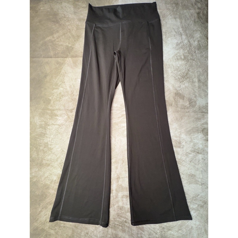 Fabletics Women's Size Large High Waisted Kick Flare Pants NWT